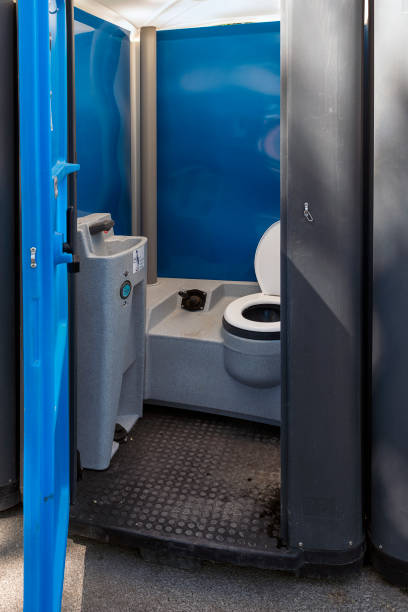 Portable Toilet Options We Offer in Manchester, IA